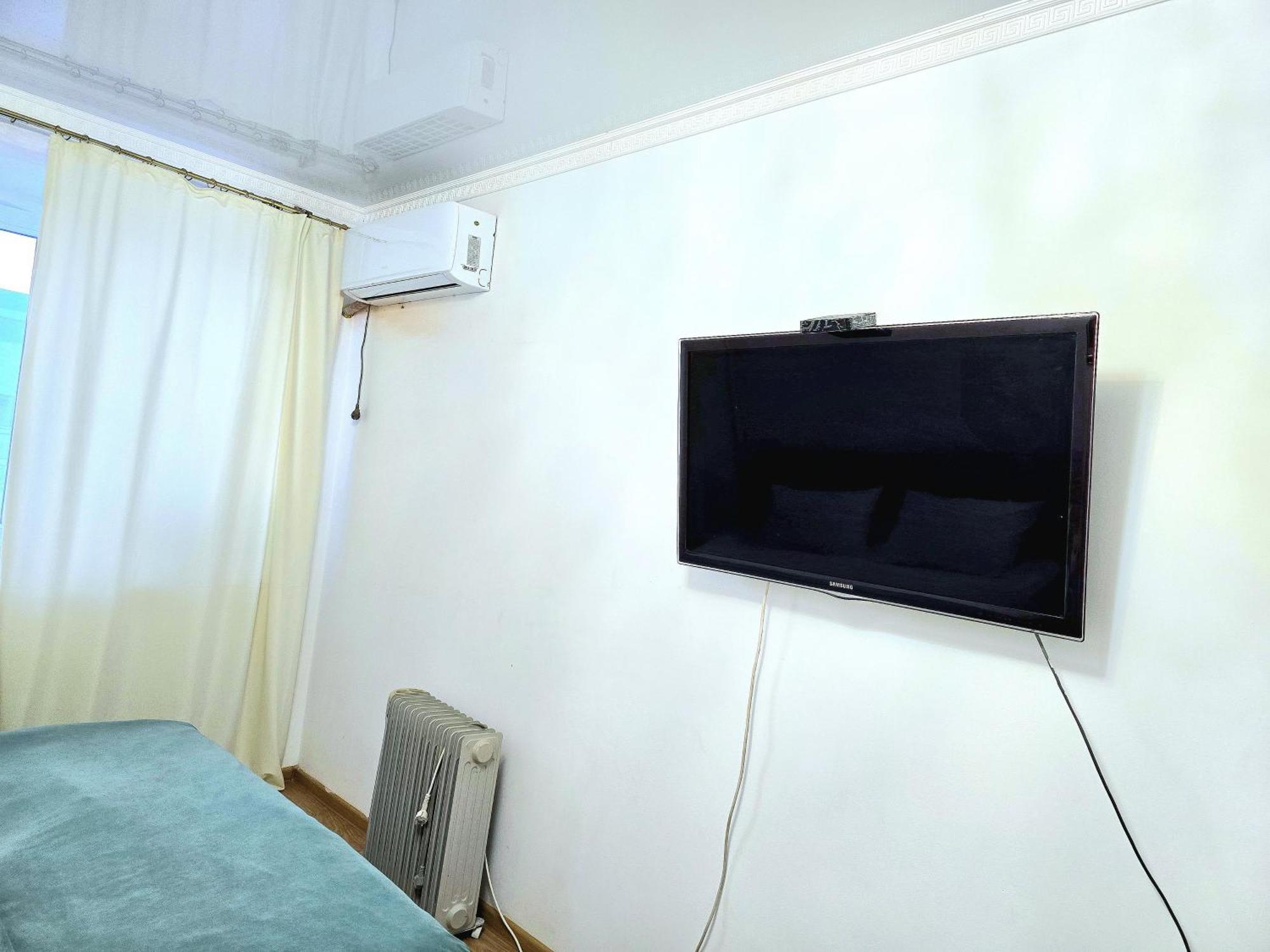 Двухкомнатная "Аэропорт Астана" Apartamento Exterior foto